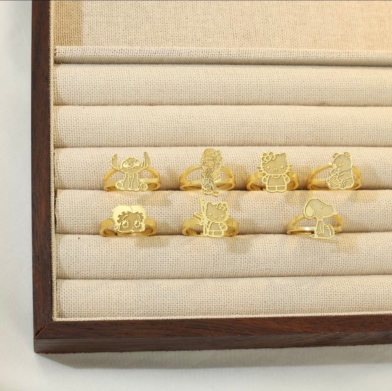 Character Resizable Ring