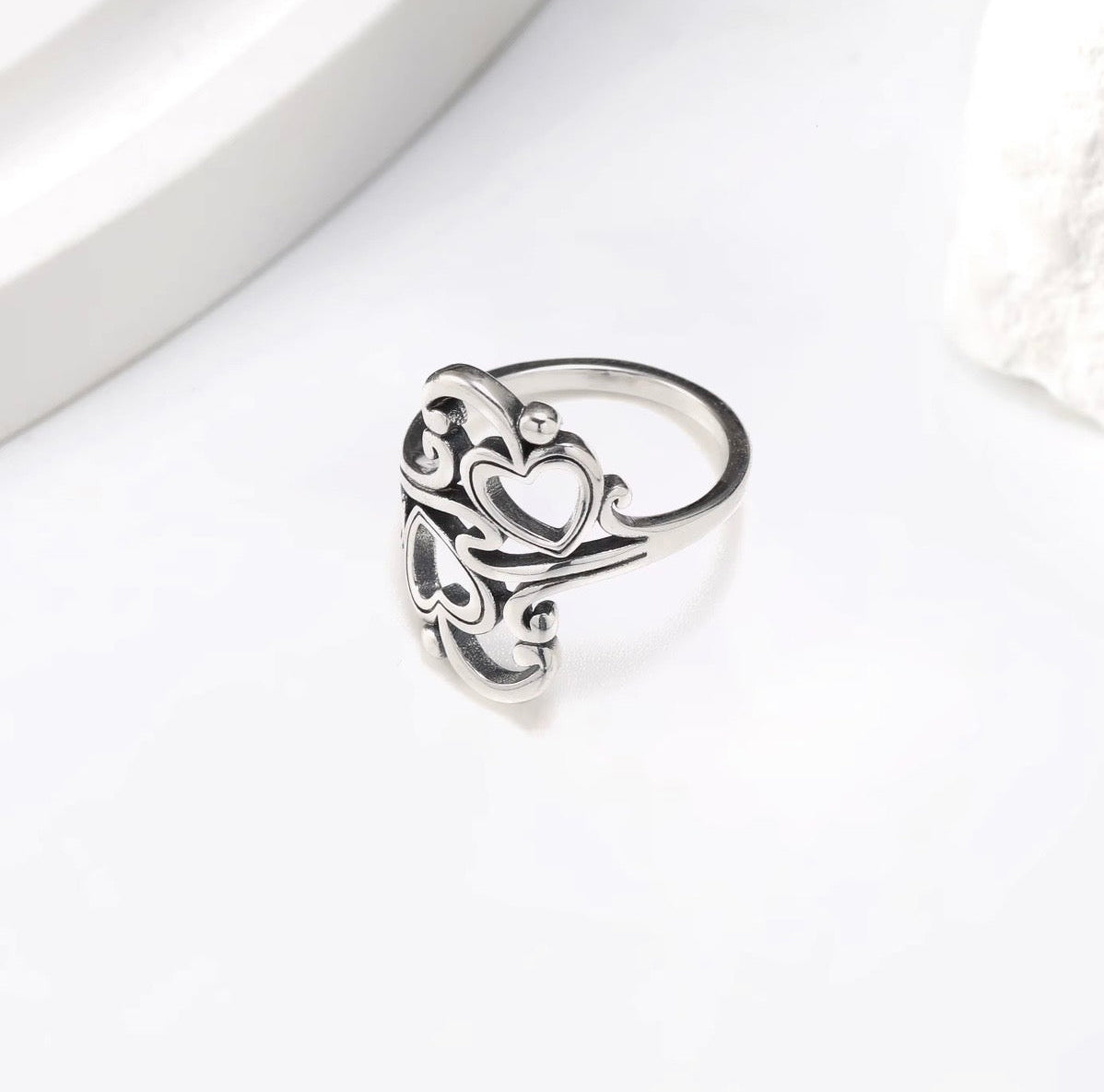 queen of hearts ring