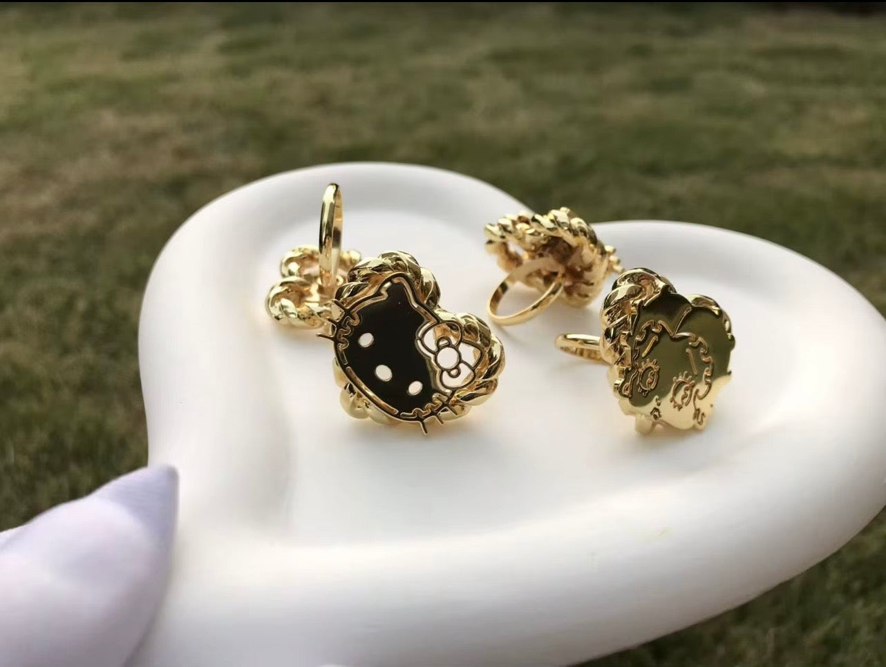 Pretty Girl Era Rings