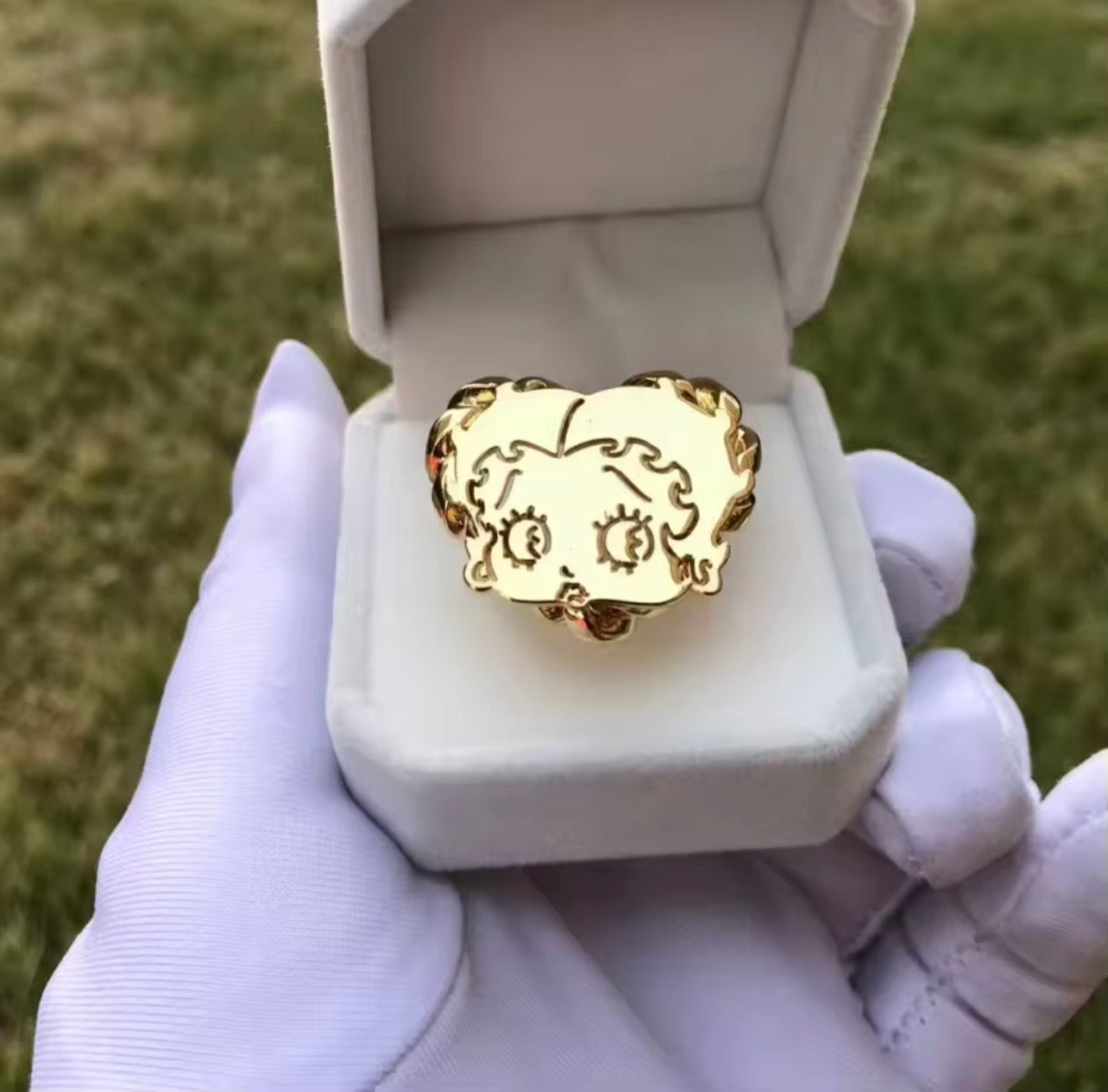 Pretty Girl Era Rings